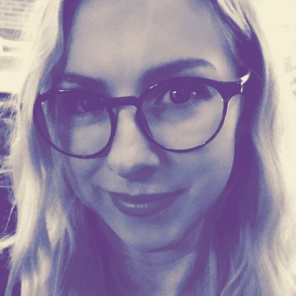 Meet your Posher, Cassie - Picture 1 of 1